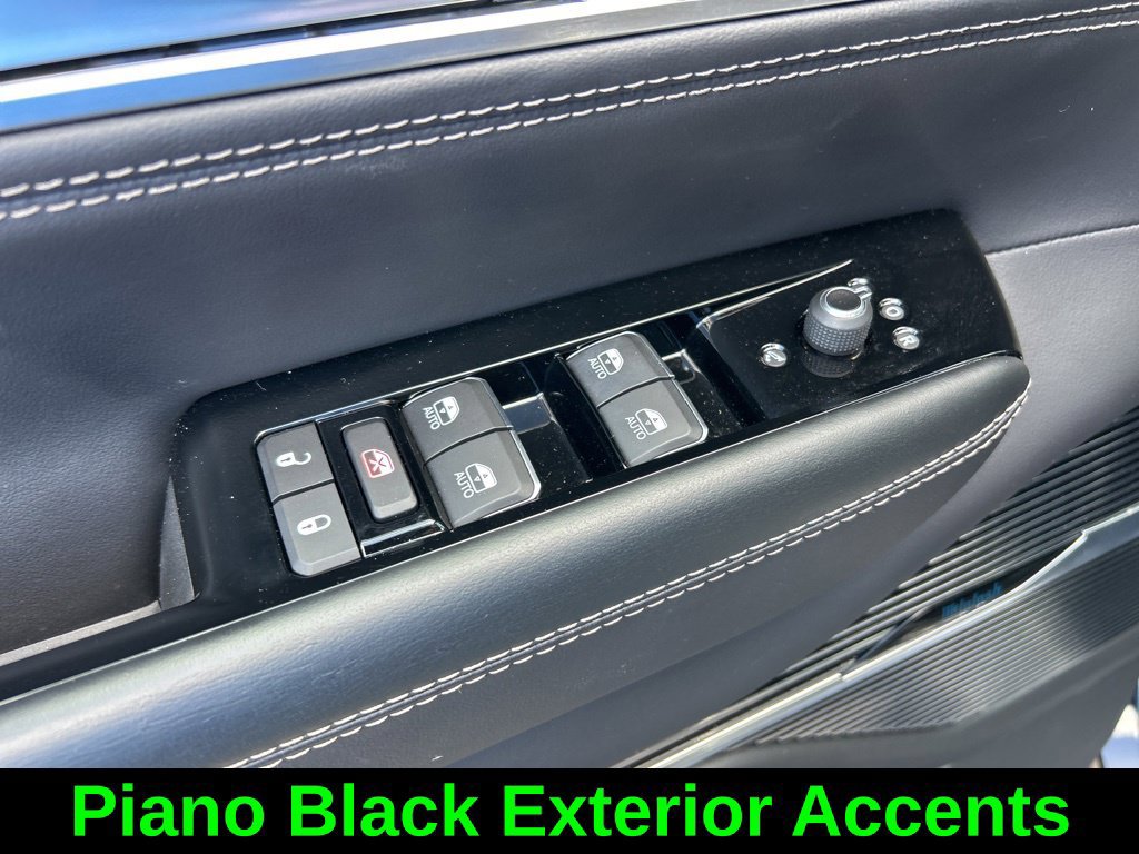 Used 2024 Jeep Grand Wagoneer Series II Obsidian w/ Quick Order Packagew 28T AWD/4WD image 40