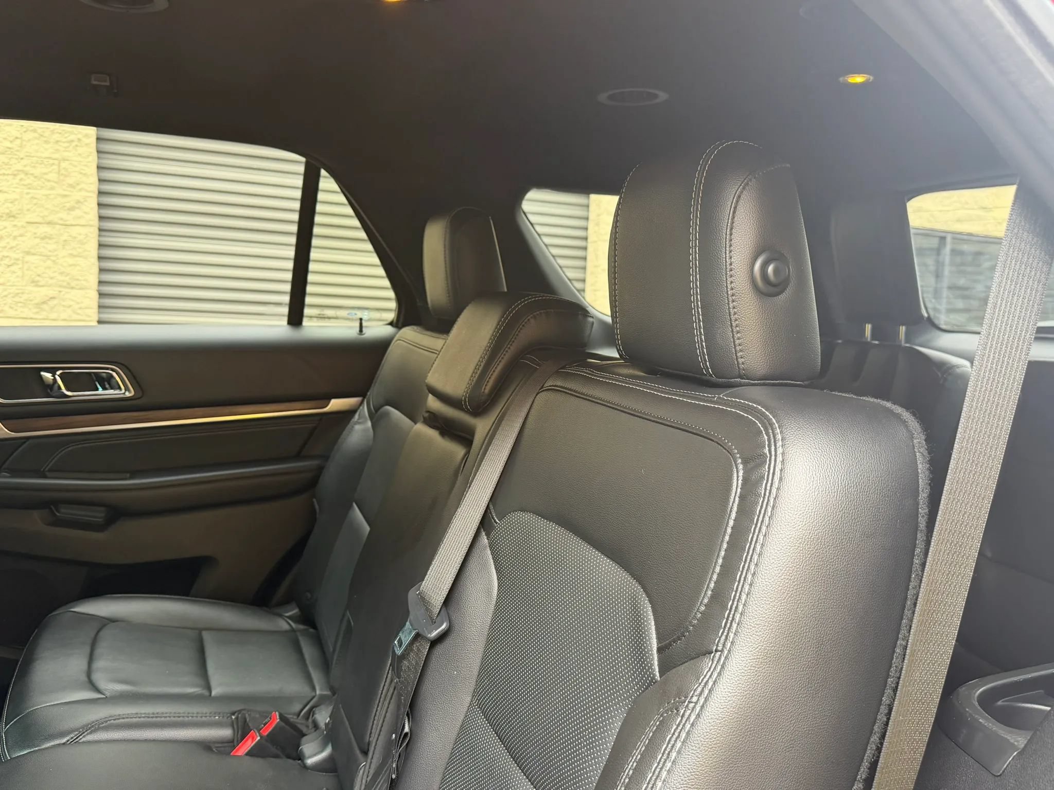 Used 2017 Ford Explorer Limited FWD image 31