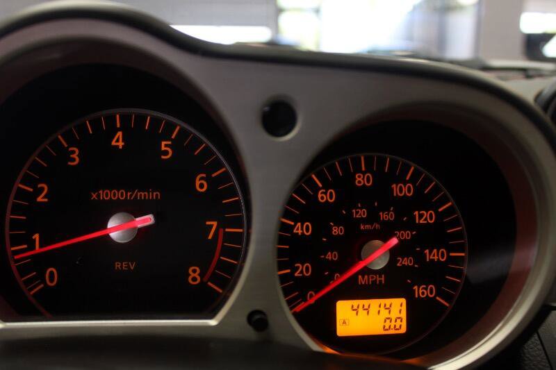 Used 2006 Nissan 350Z Base w/ (N93) Cargo Convenience Pkg image 10