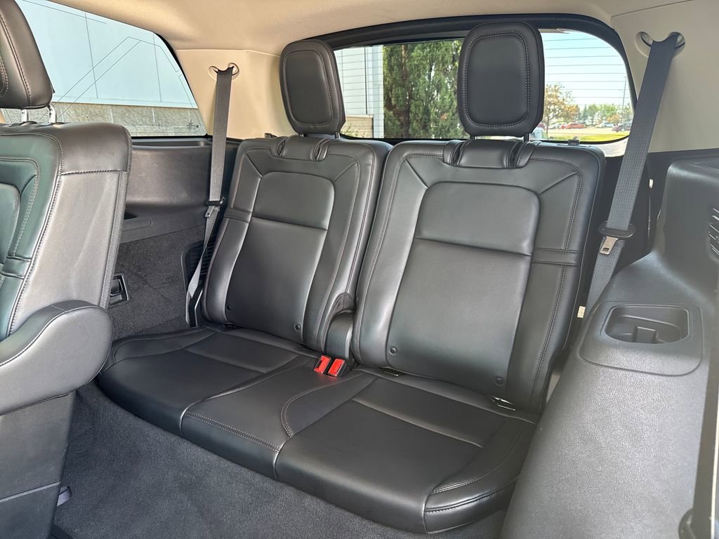 Used 2023 Lincoln Aviator Reserve AWD/4WD image 35