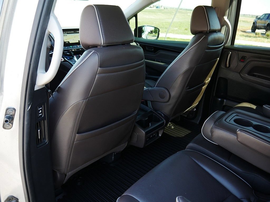 Used 2024 Honda Odyssey Elite image 15