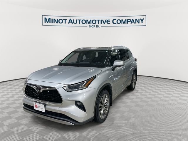 Used 2020 Toyota Highlander Platinum image 4