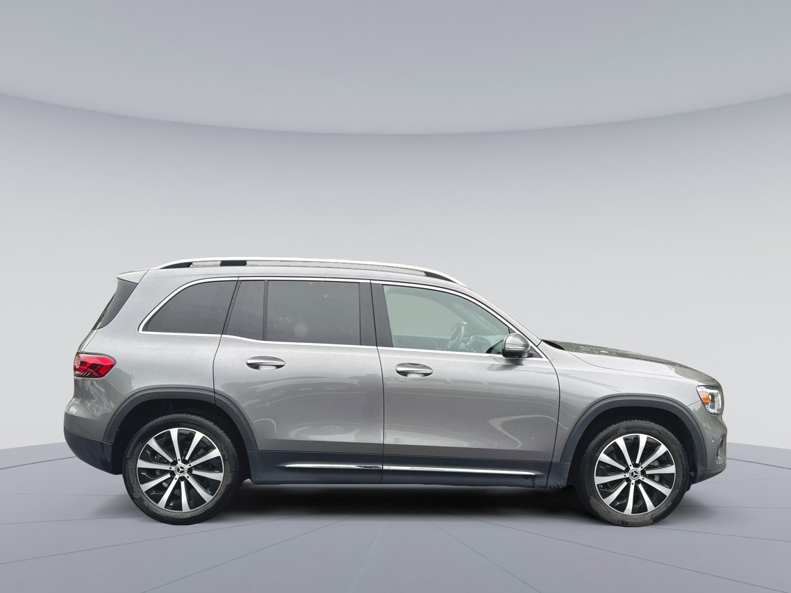 Used 2023 Mercedes-Benz GLB 250 4MATIC image 34