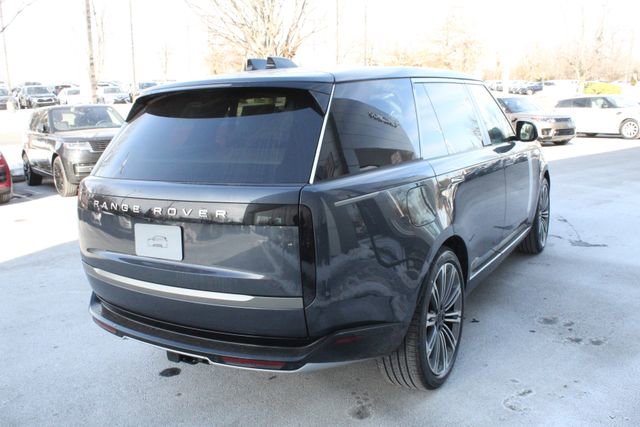 New 2026 Land Rover Range Rover Long Wheelbase SE image 2