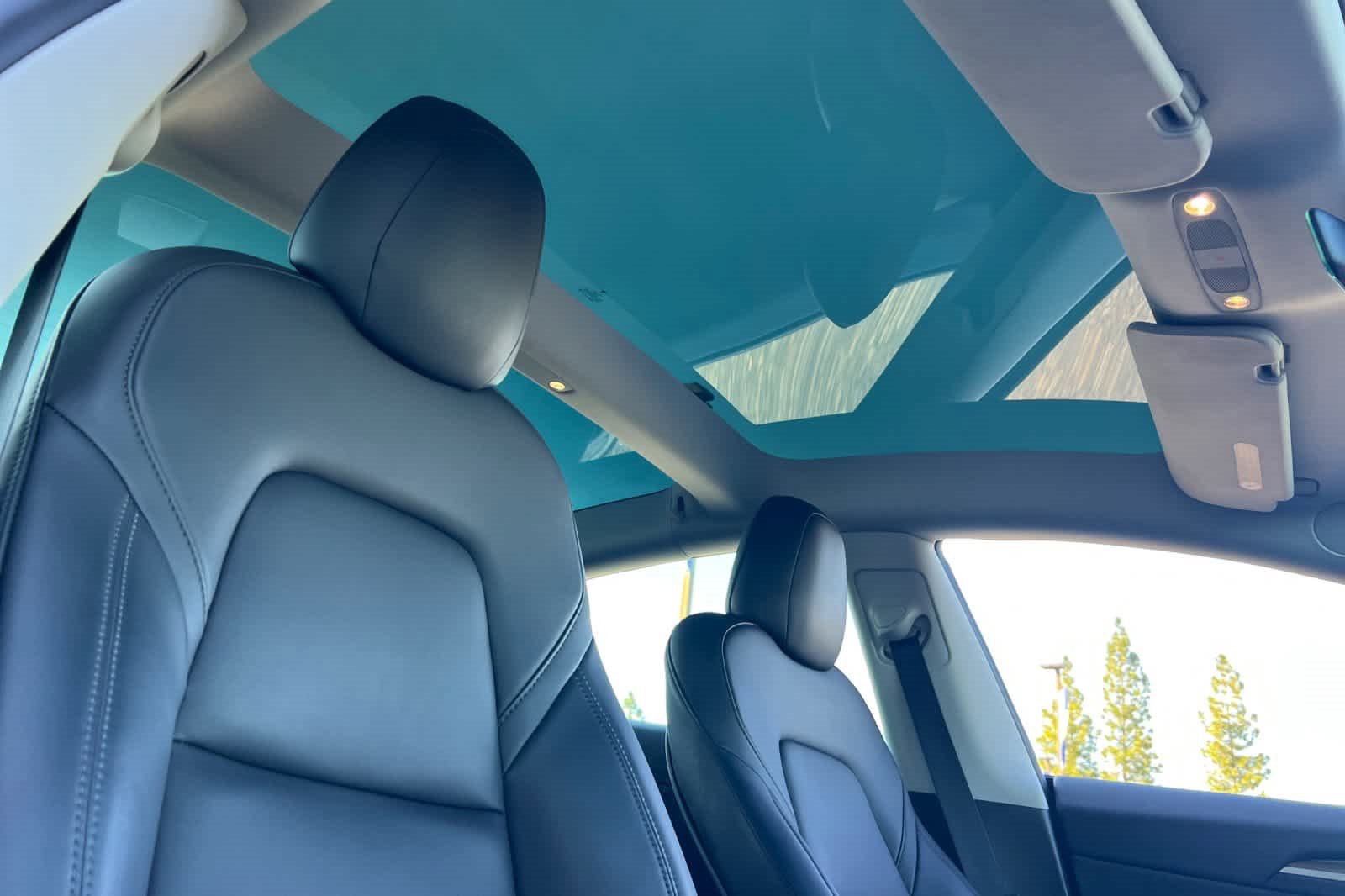 Used 2023 Tesla Model 3 Standard Range image 16