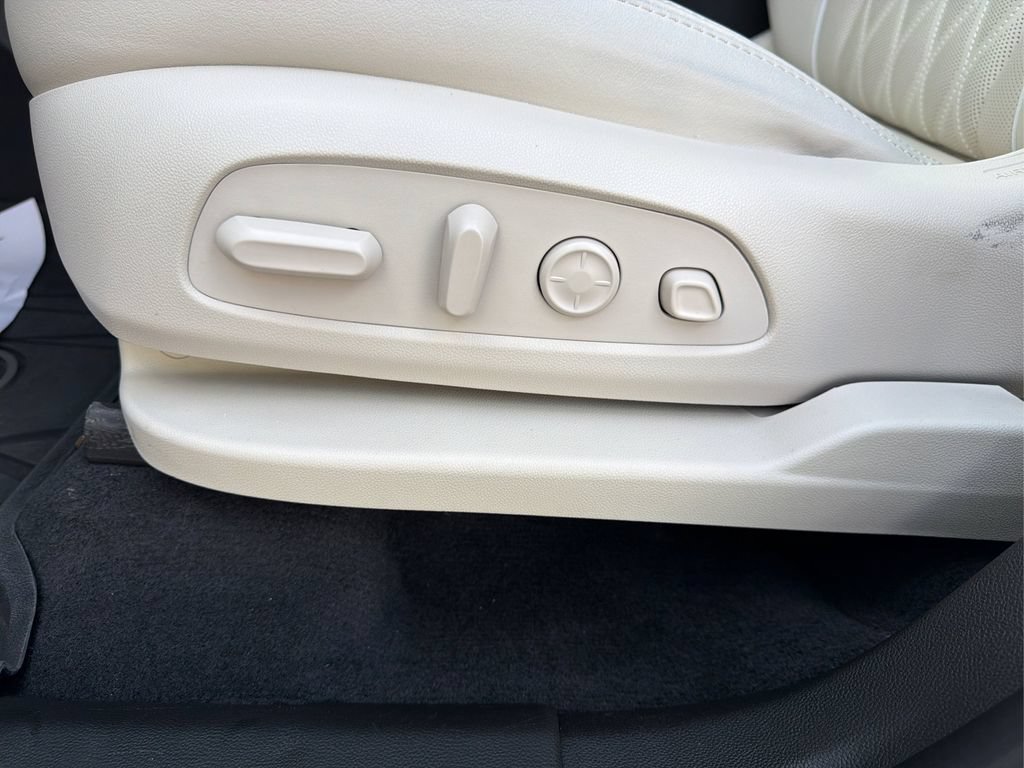 Used 2024 Buick Enclave Avenir w/ Trailering Package, 5000 lbs. AWD/4WD image 16