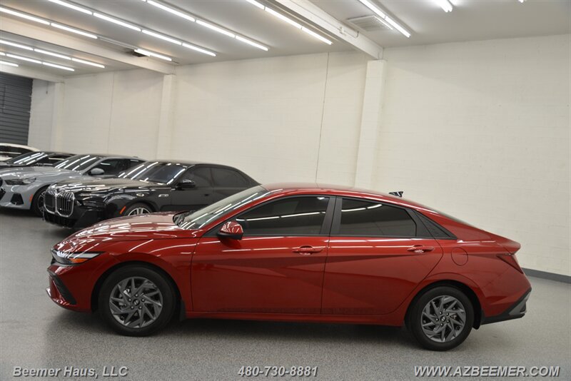 Used 2024 Hyundai Elantra SEL FWD image 4