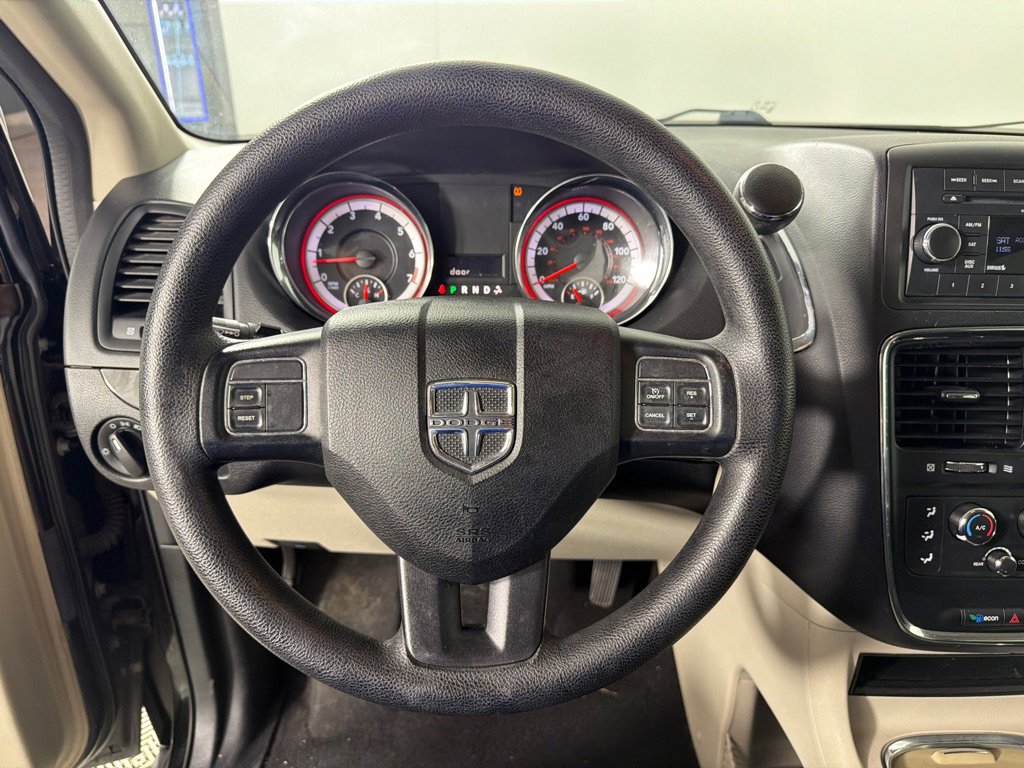 Used 2016 Dodge Grand Caravan SXT image 14