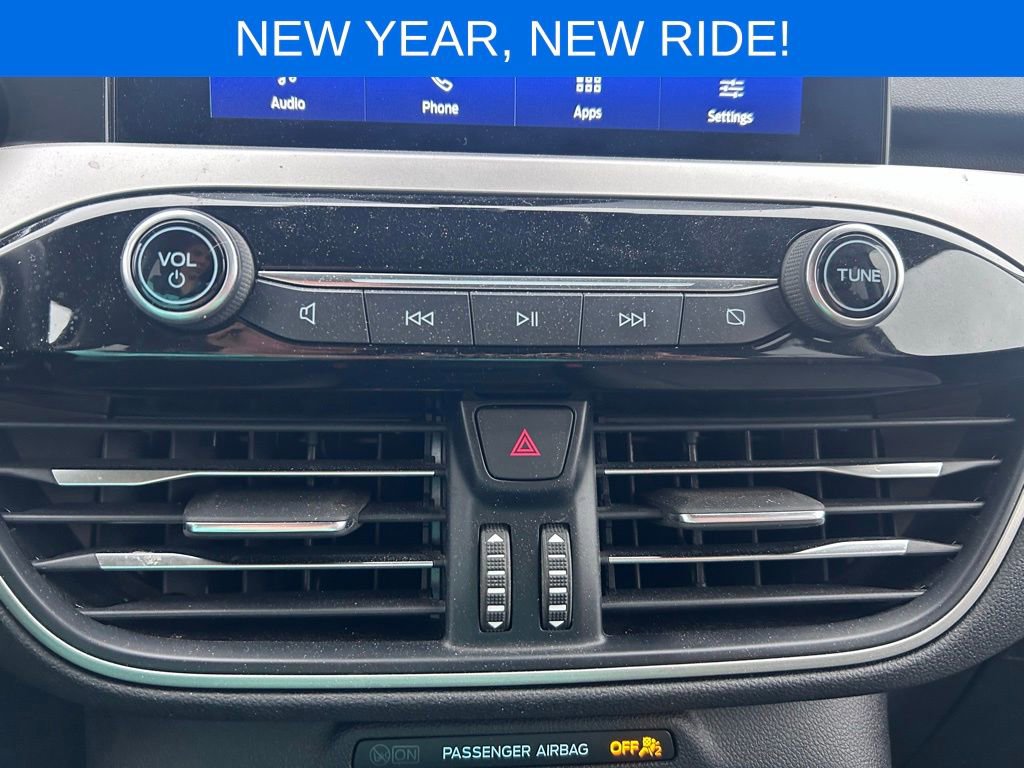 Used 2020 Ford Escape SE image 18