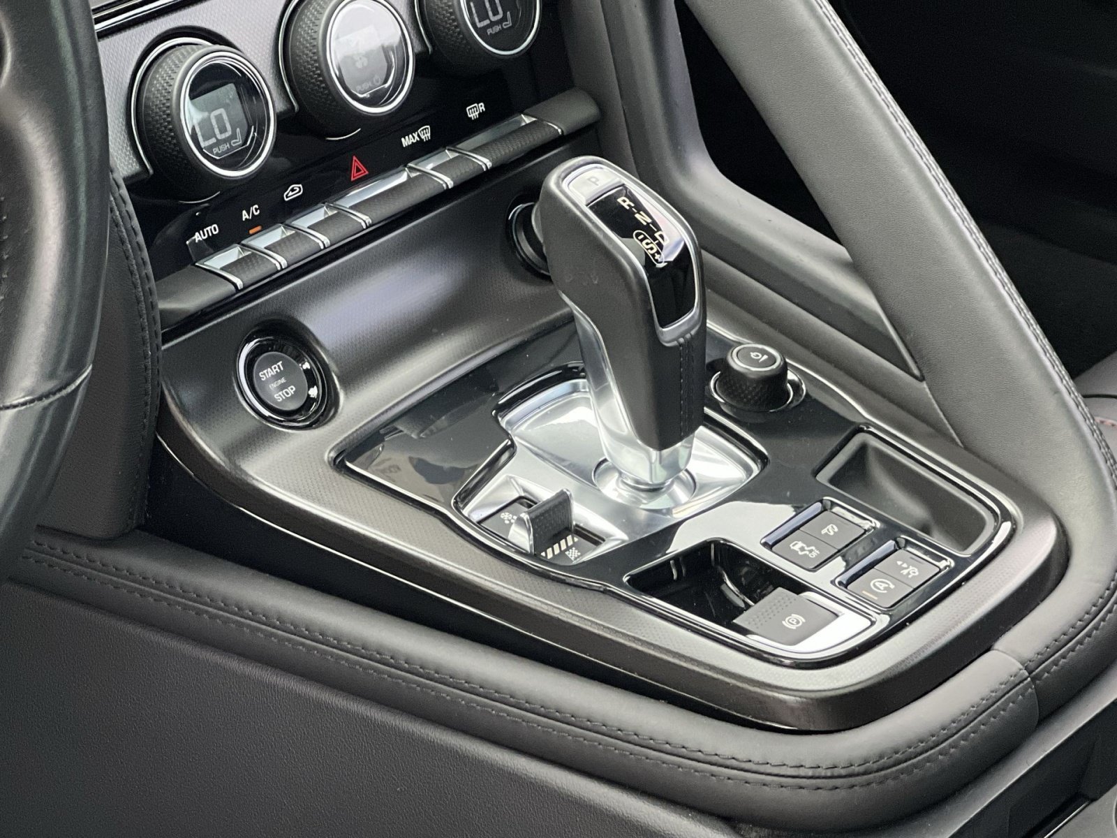 Used 2016 Jaguar F-TYPE Coupe RWD image 27