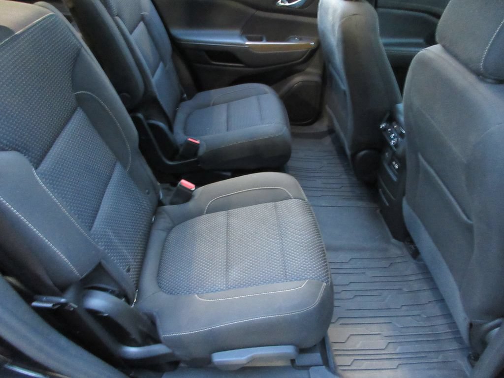 Certified 2023 GMC Acadia SLE w/ Driver Convenience Package FWD image 17