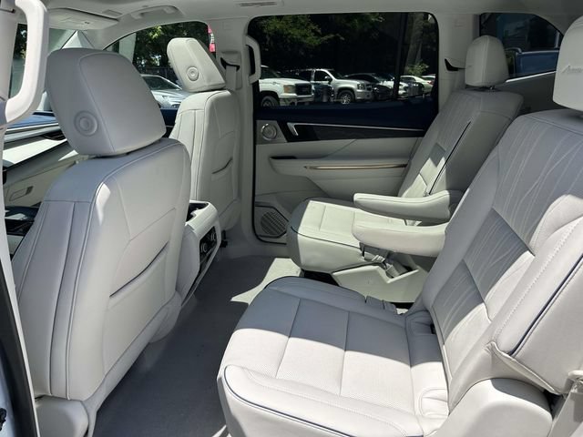 New 2026 Buick Enclave Avenir w/ Super Cruise Package FWD image 12