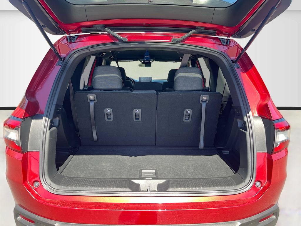 Used 2025 Honda Pilot Sport image 25