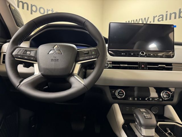 New 2026 Mitsubishi Outlander SE FWD image 9