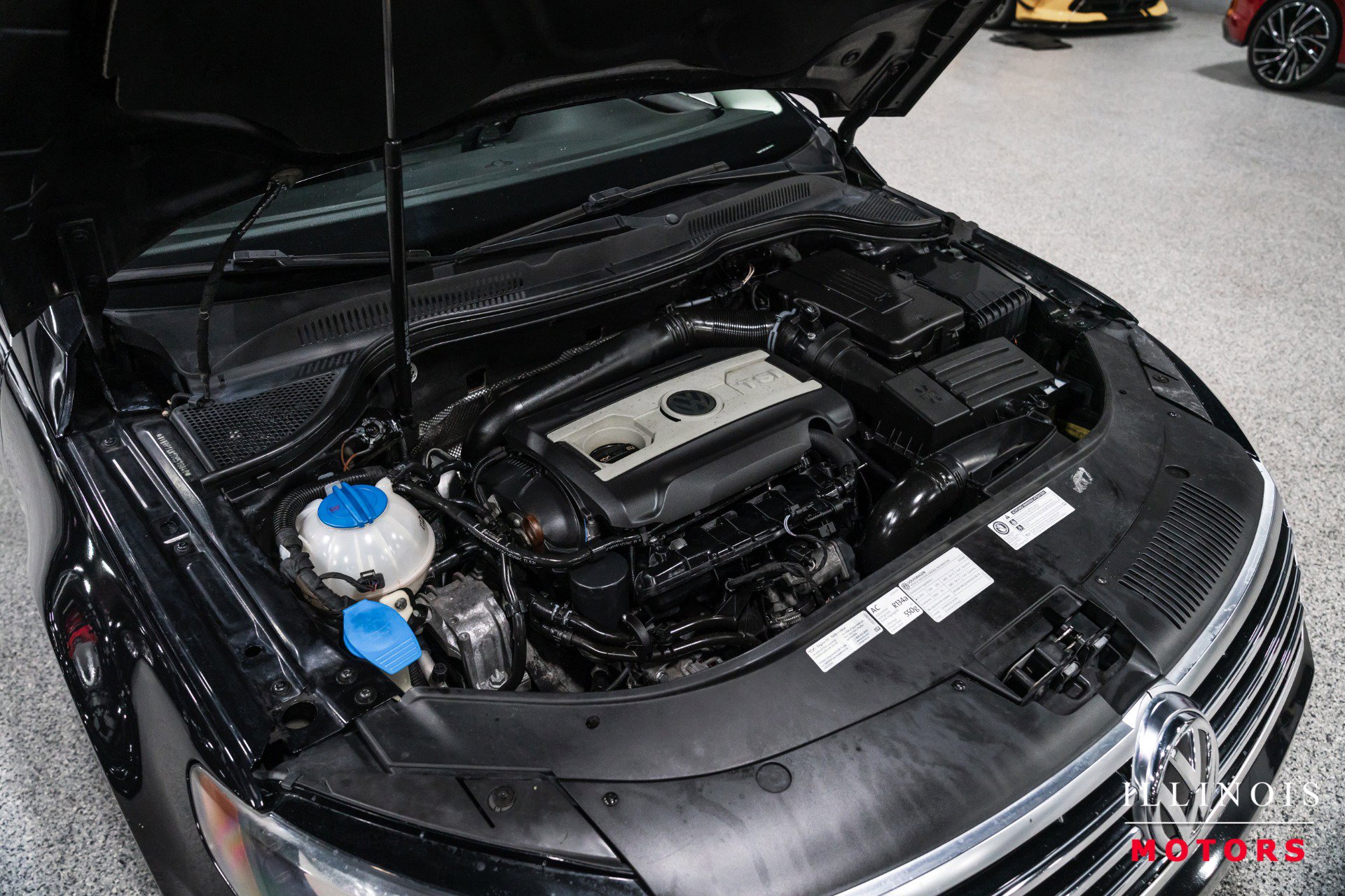 Used 2013 Volkswagen CC Lux FWD image 36