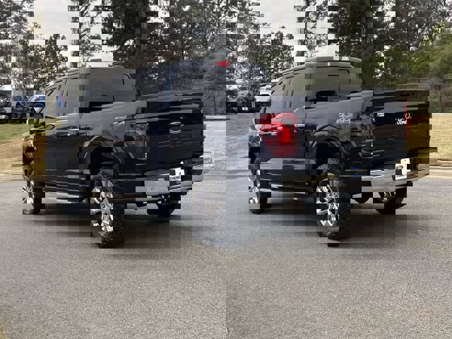 Used 2025 Ford F150 Lariat w/ Equipment Group 501A Mid image 6