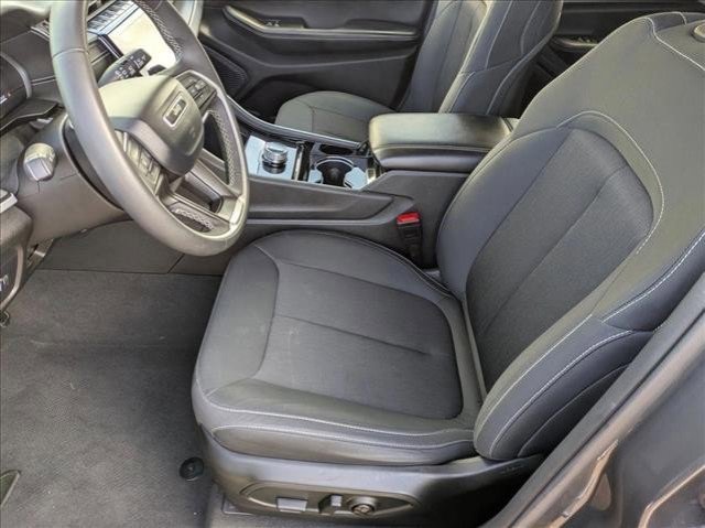 Used 2023 Jeep Grand Cherokee L Laredo image 15