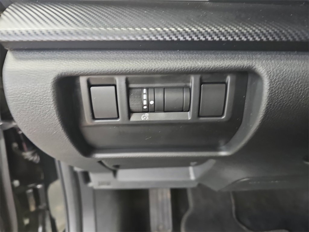 Used 2024 Subaru Crosstrek 2.0i Premium image 25