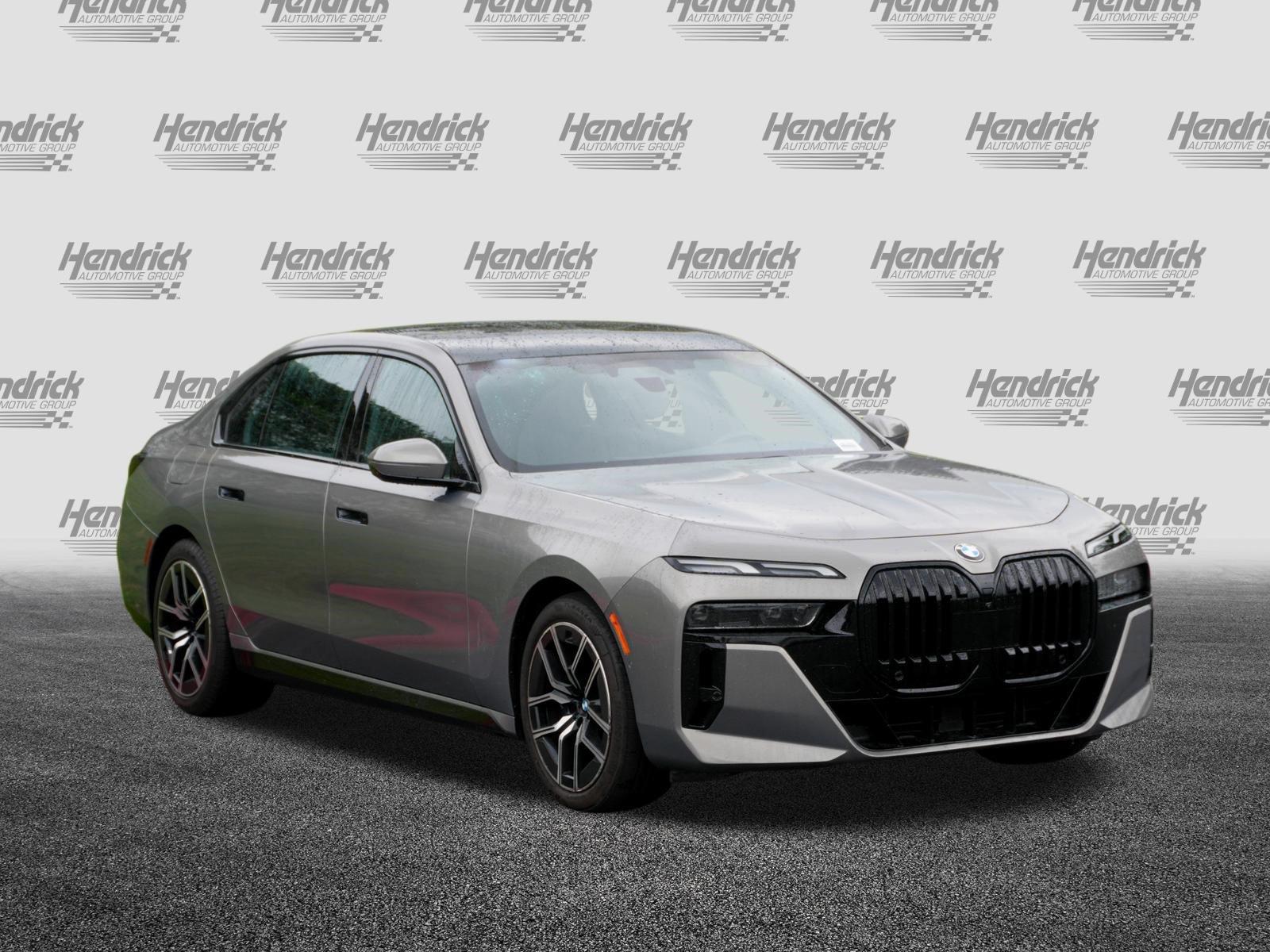 Certified 2023 BMW 740i RWD image 2