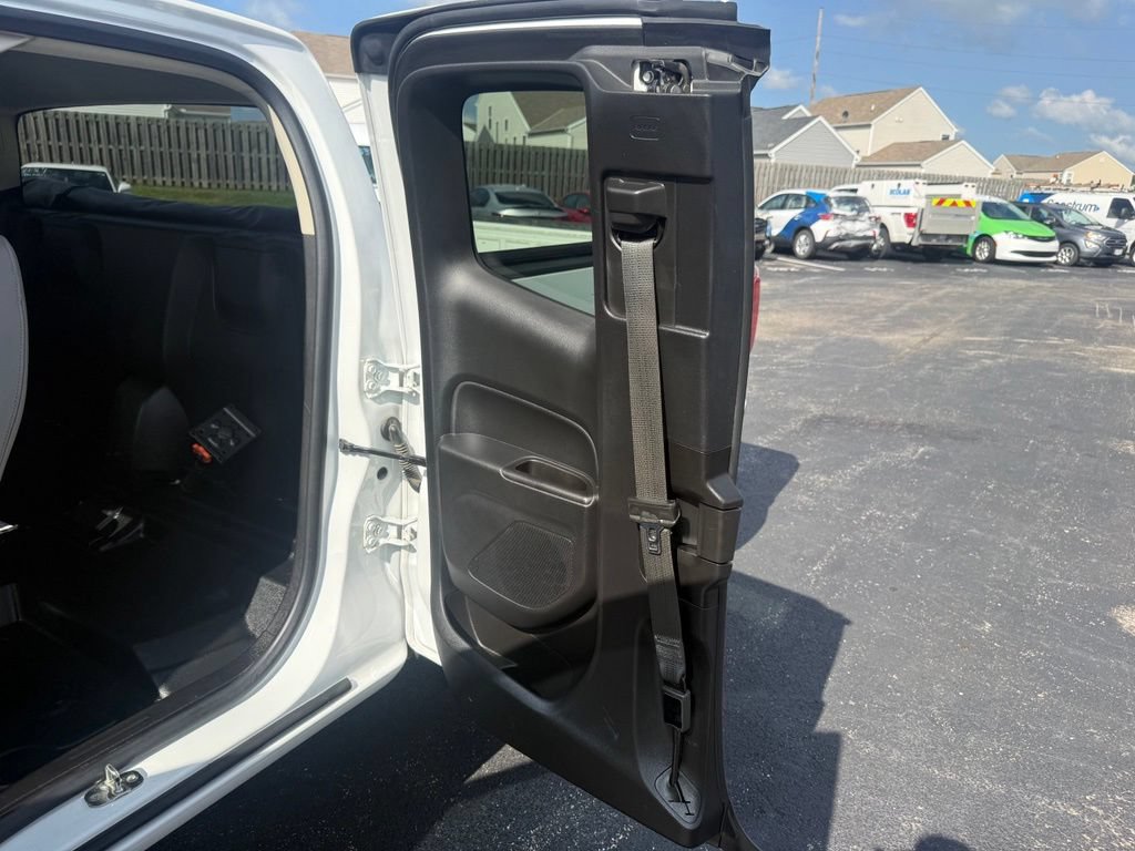 Used 2019 Chevrolet Colorado W/T RWD image 36