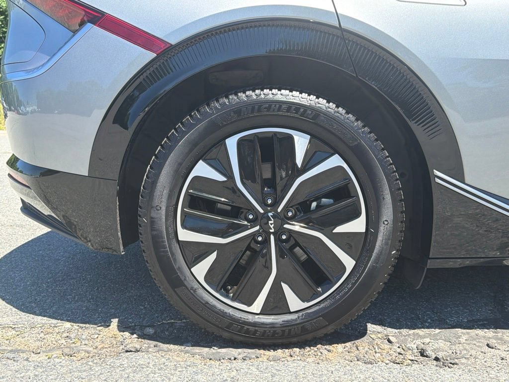 Used 2022 Kia EV6 Wind AWD/4WD image 11