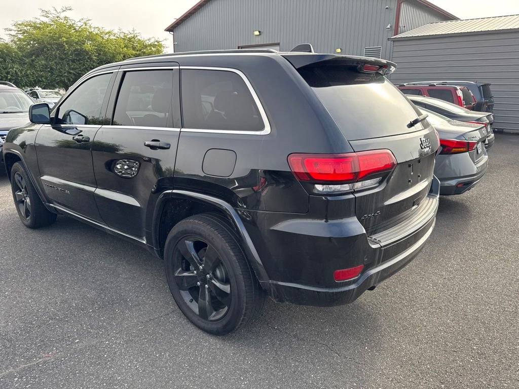 Used 2015 Jeep Grand Cherokee Altitude AWD/4WD image 2