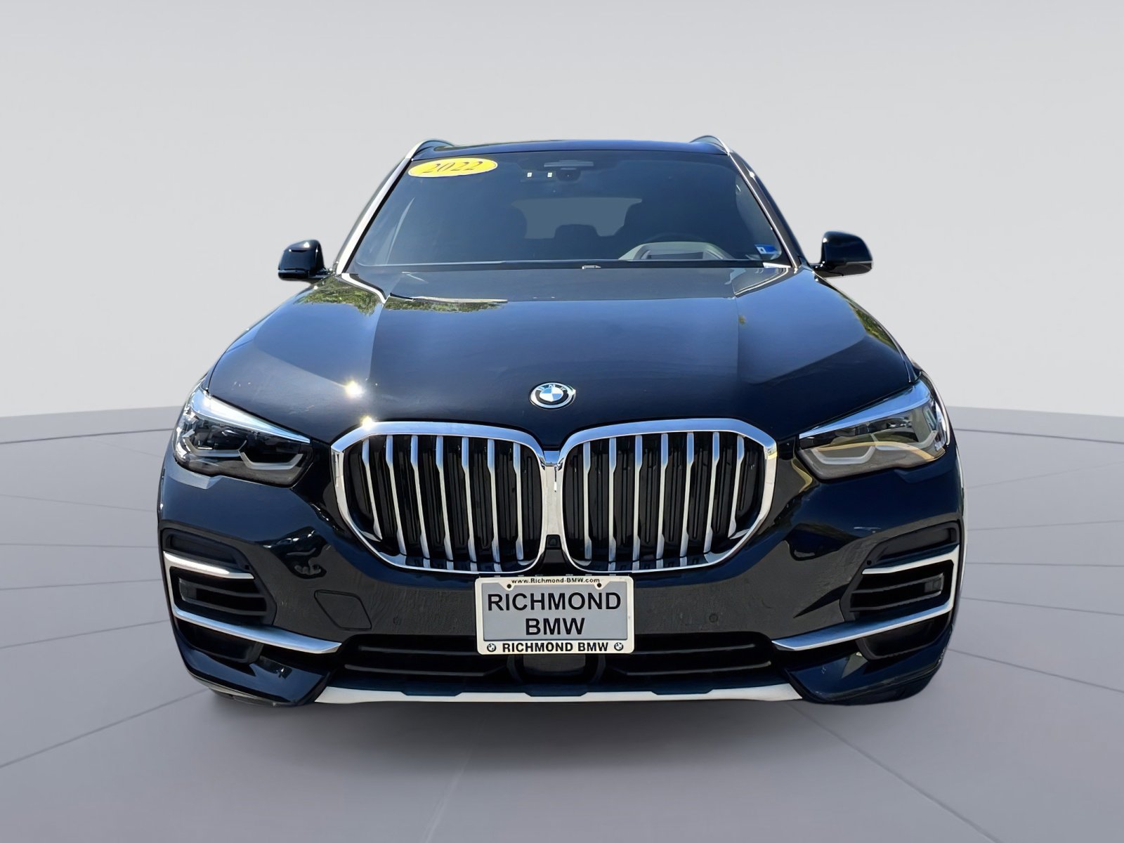 Used 2022 BMW X5 xDrive45e image 2