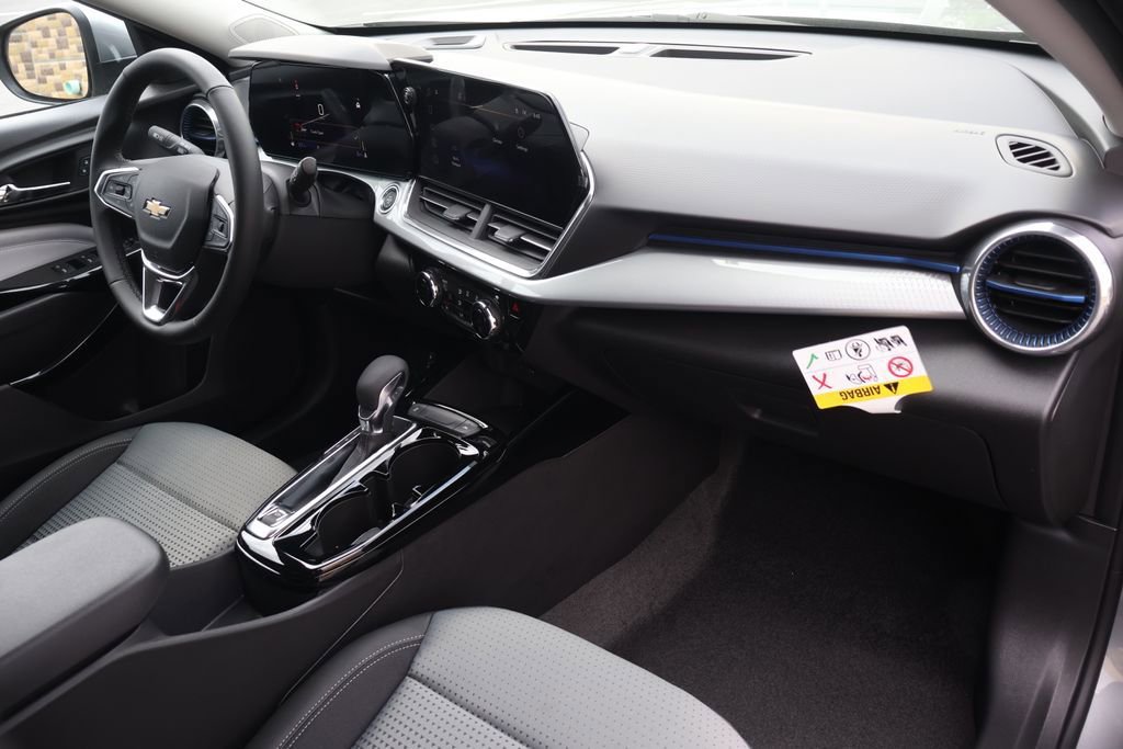 New 2026 Chevrolet Trax LT w/ Driver Confidence Package FWD image 40