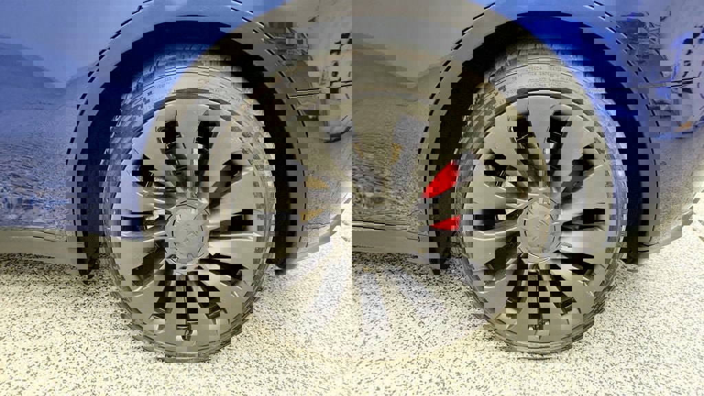 Used 2022 Tesla Model Y Performance image 9