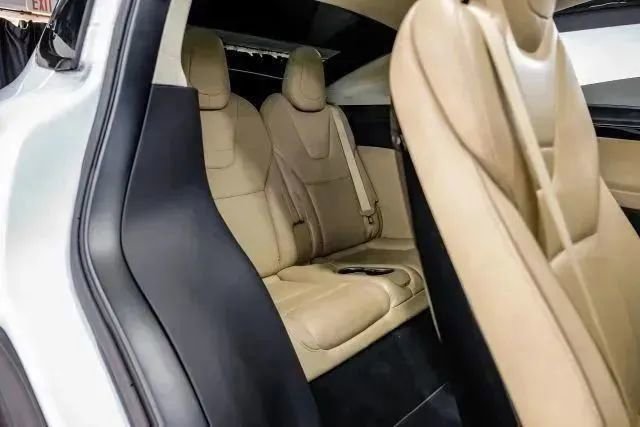 Used 2016 Tesla Model X Performance image 50