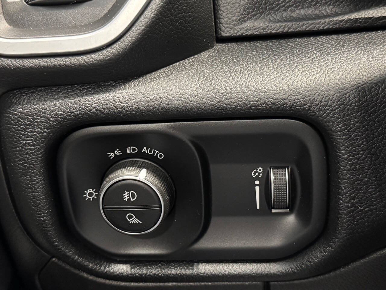 Used 2022 RAM 1500 Big Horn AWD/4WD image 28