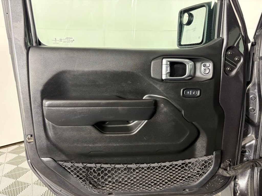 Used 2022 Jeep Gladiator Sport image 13