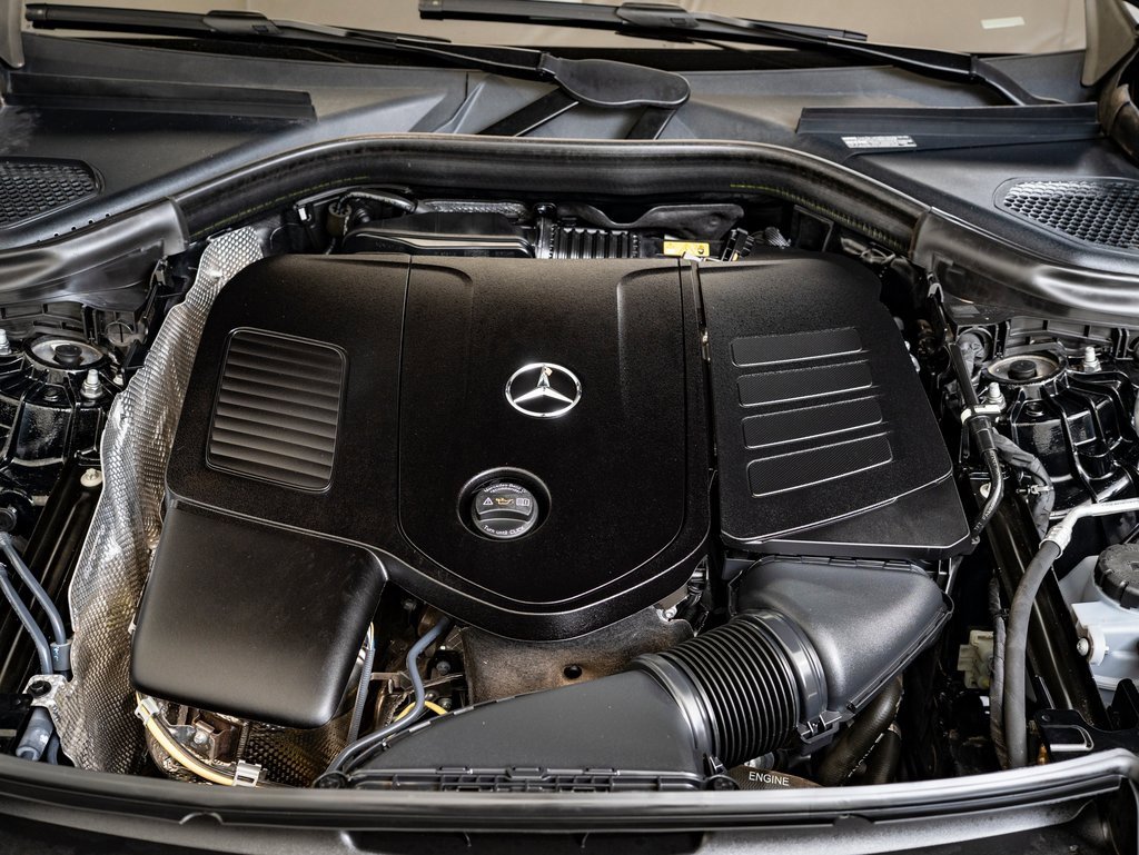 Certified 2025 Mercedes-Benz GLC 300 4MATIC image 35