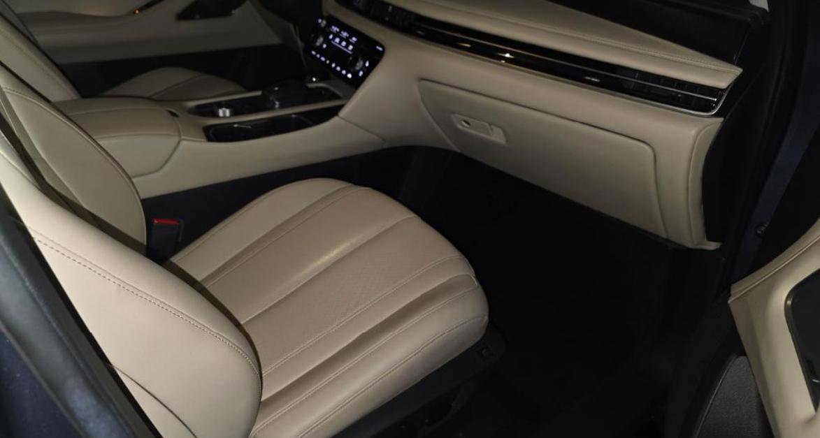 Certified 2023 INFINITI QX60 Sensory w/ Vision Package image 11