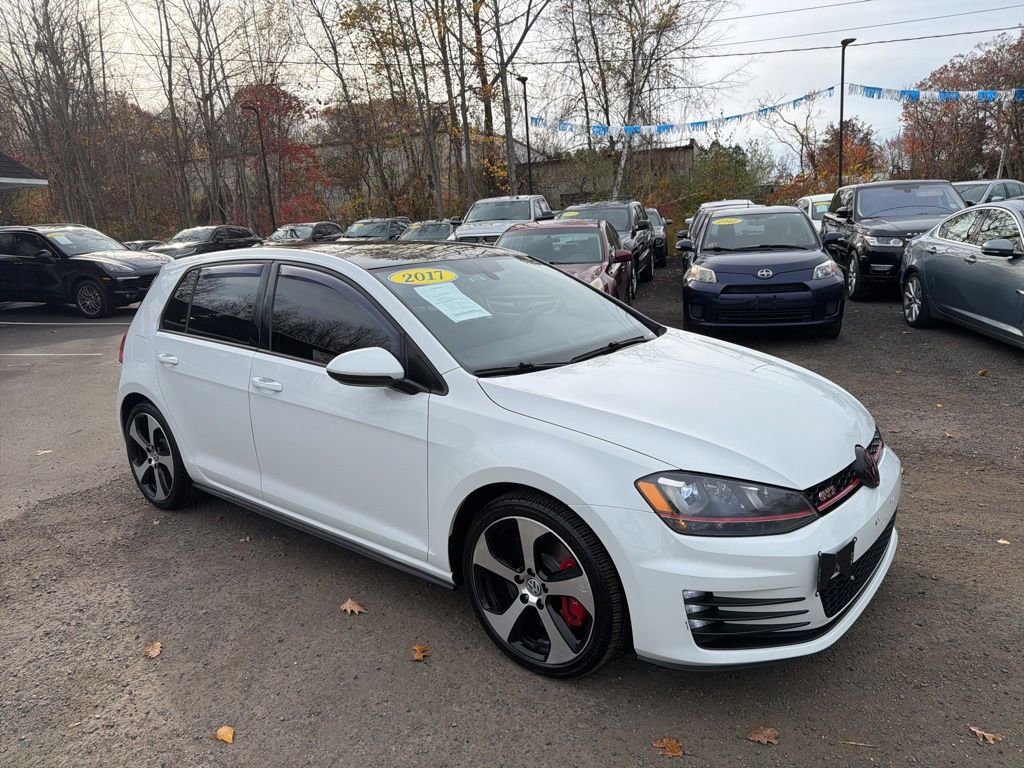 Used 2017 Volkswagen GTI SE image 3