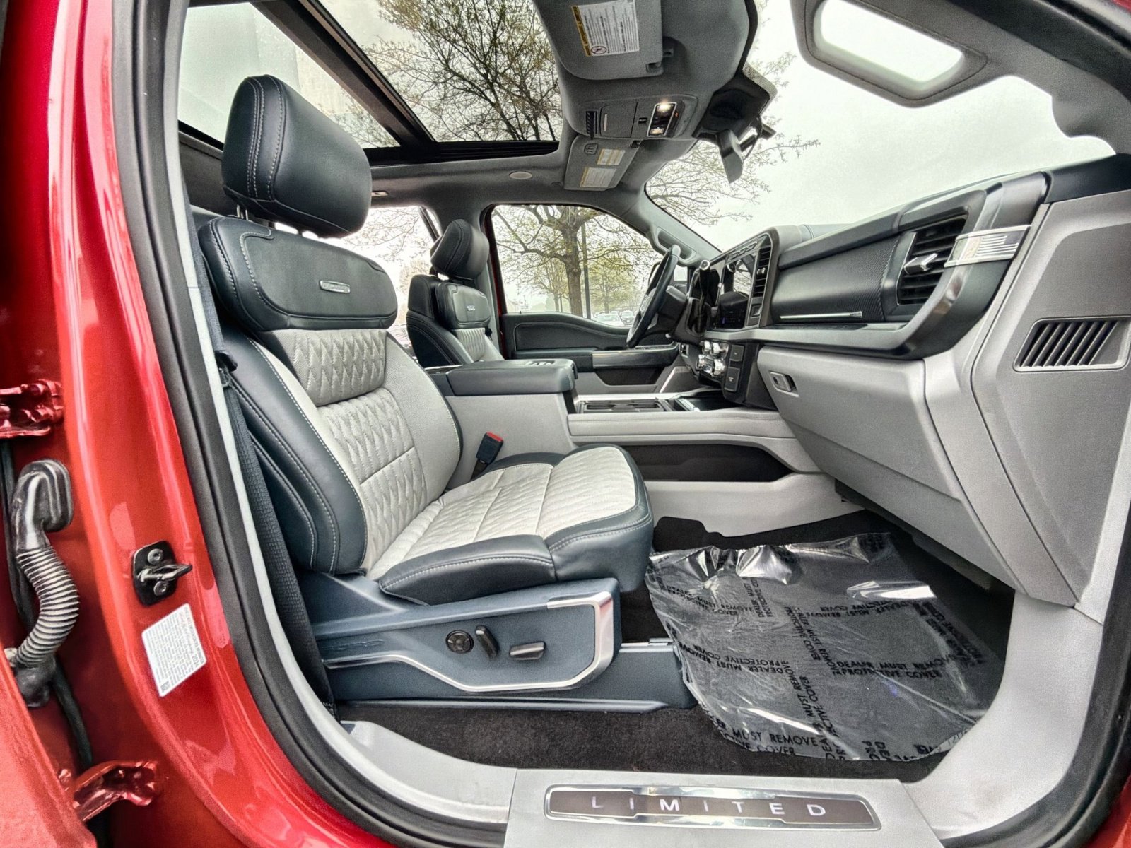 Used 2024 Ford F450 Limited w/ FX4 Off-Road Package AWD/4WD image 26