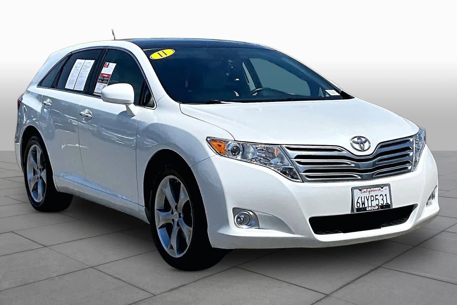 Used 2011 Toyota Venza AWD w/ Premium Pkg #2 image 2