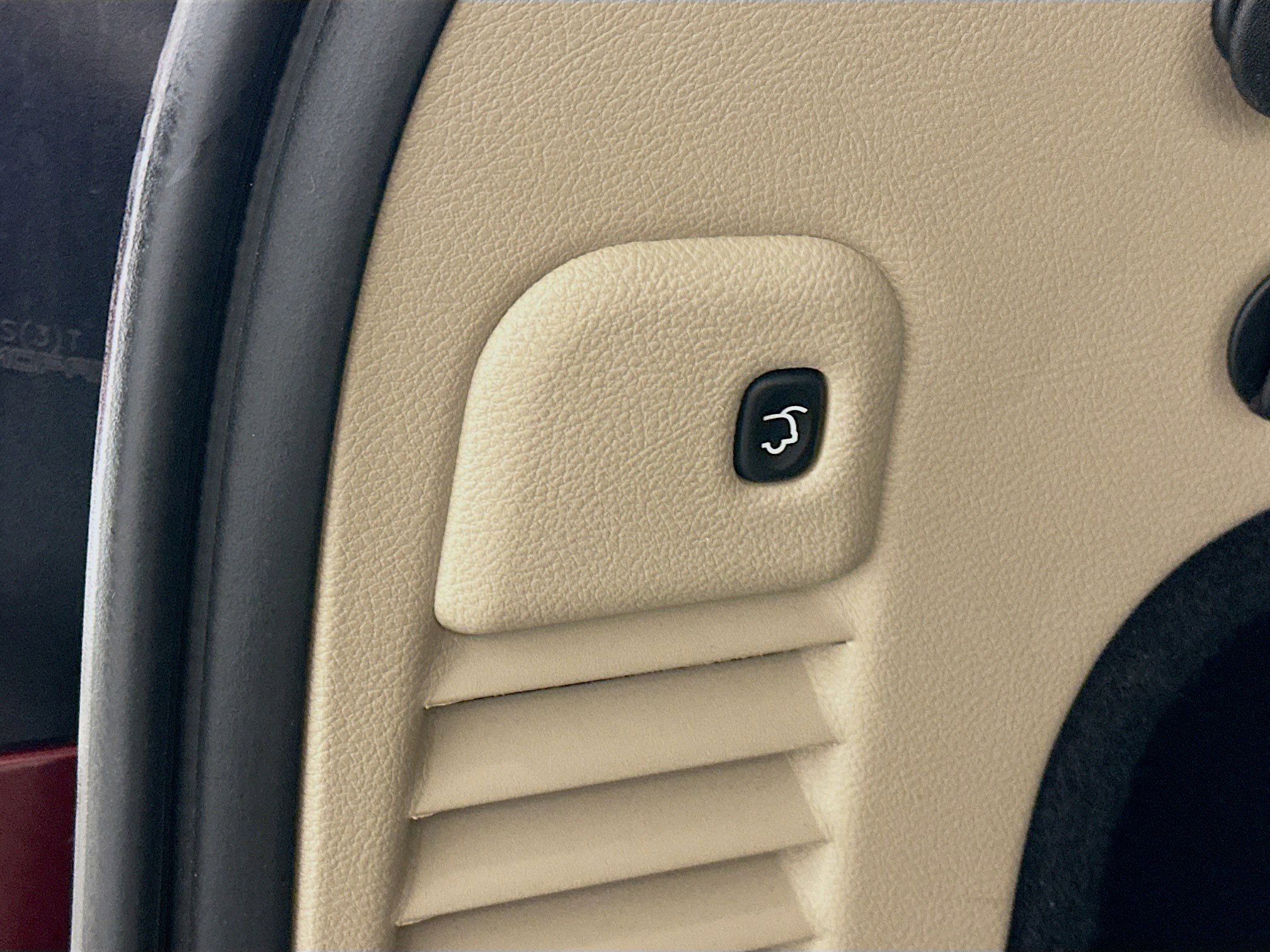 Used 2021 Jeep Grand Cherokee Limited w/ Trailer Tow Group IV image 32