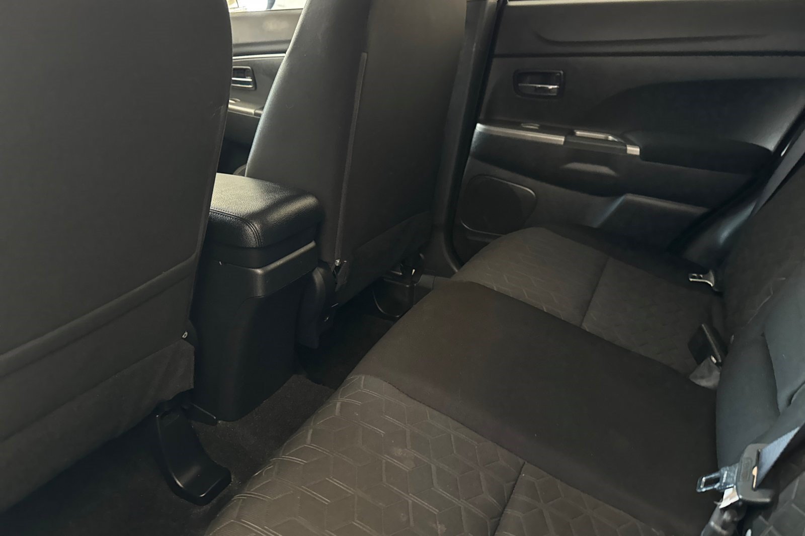 Used 2021 Mitsubishi Outlander Sport SE FWD image 27
