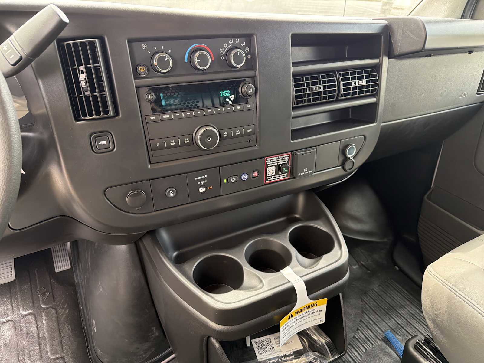 New 2025 GMC Savana 2500 w/ Driver Convenience Package image 28