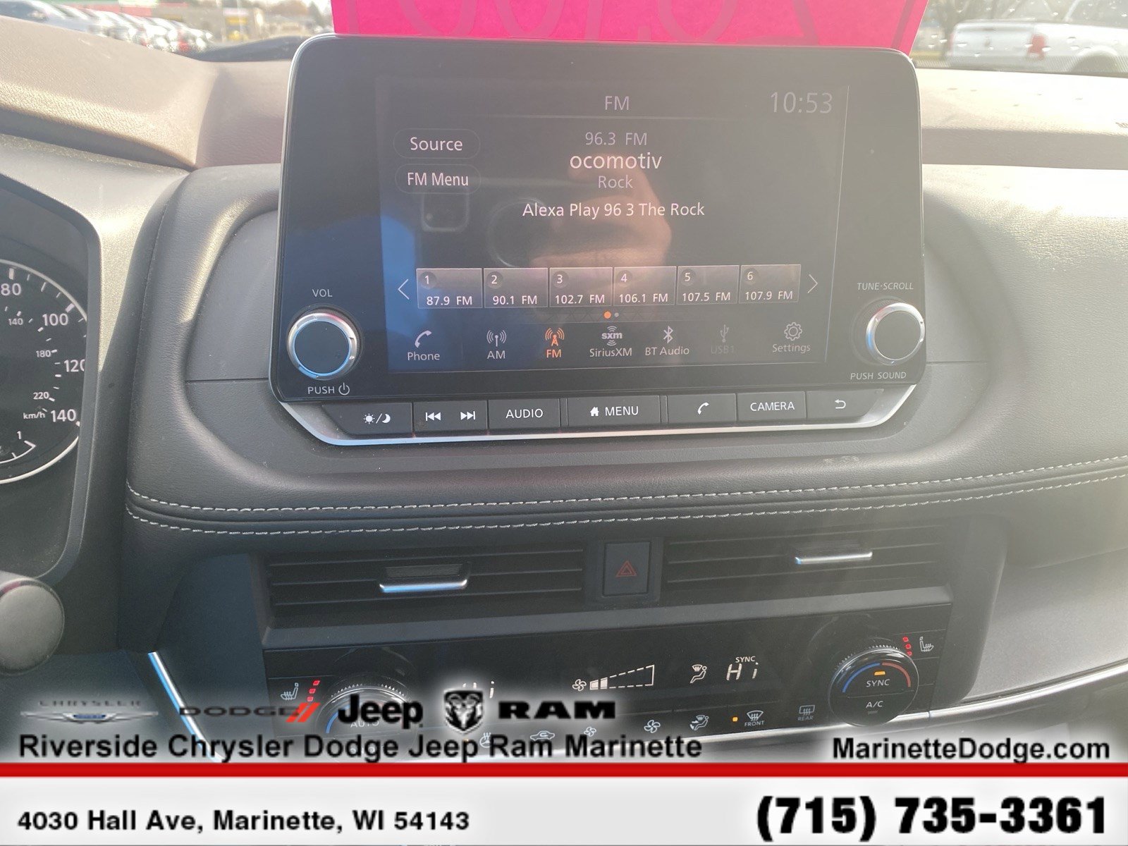 Used 2023 Nissan Rogue SV w/ SV Premium B Package image 17