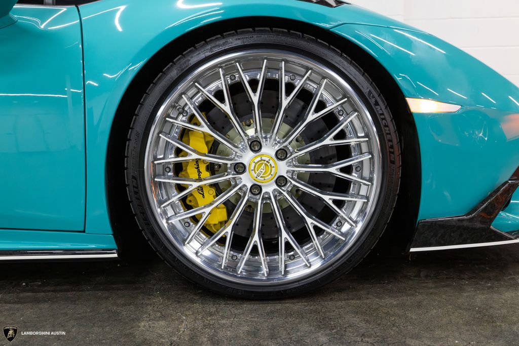 Used 2022 Lamborghini Huracan EVO RWD image 14
