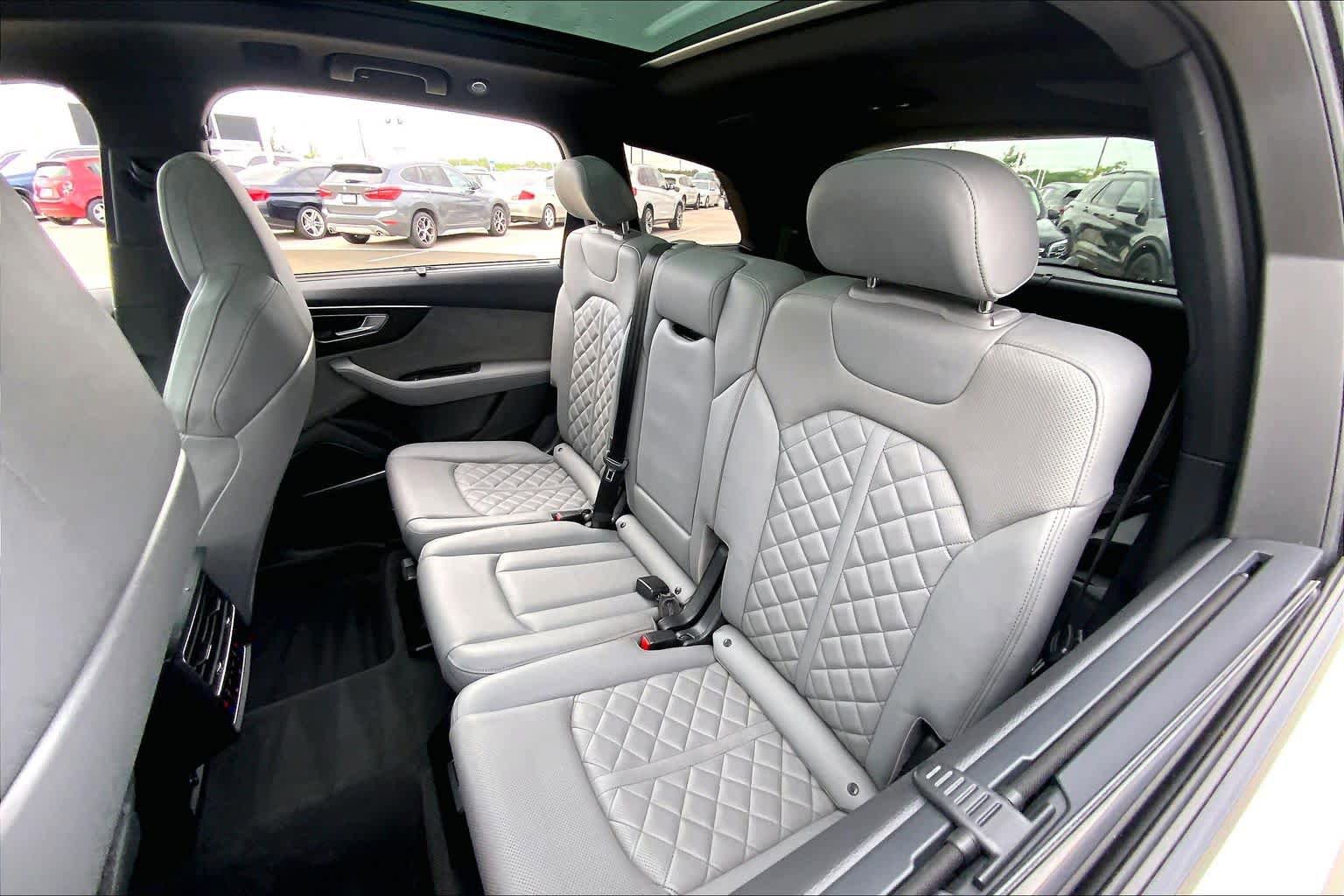 Used 2021 Audi SQ7 Prestige AWD/4WD image 20