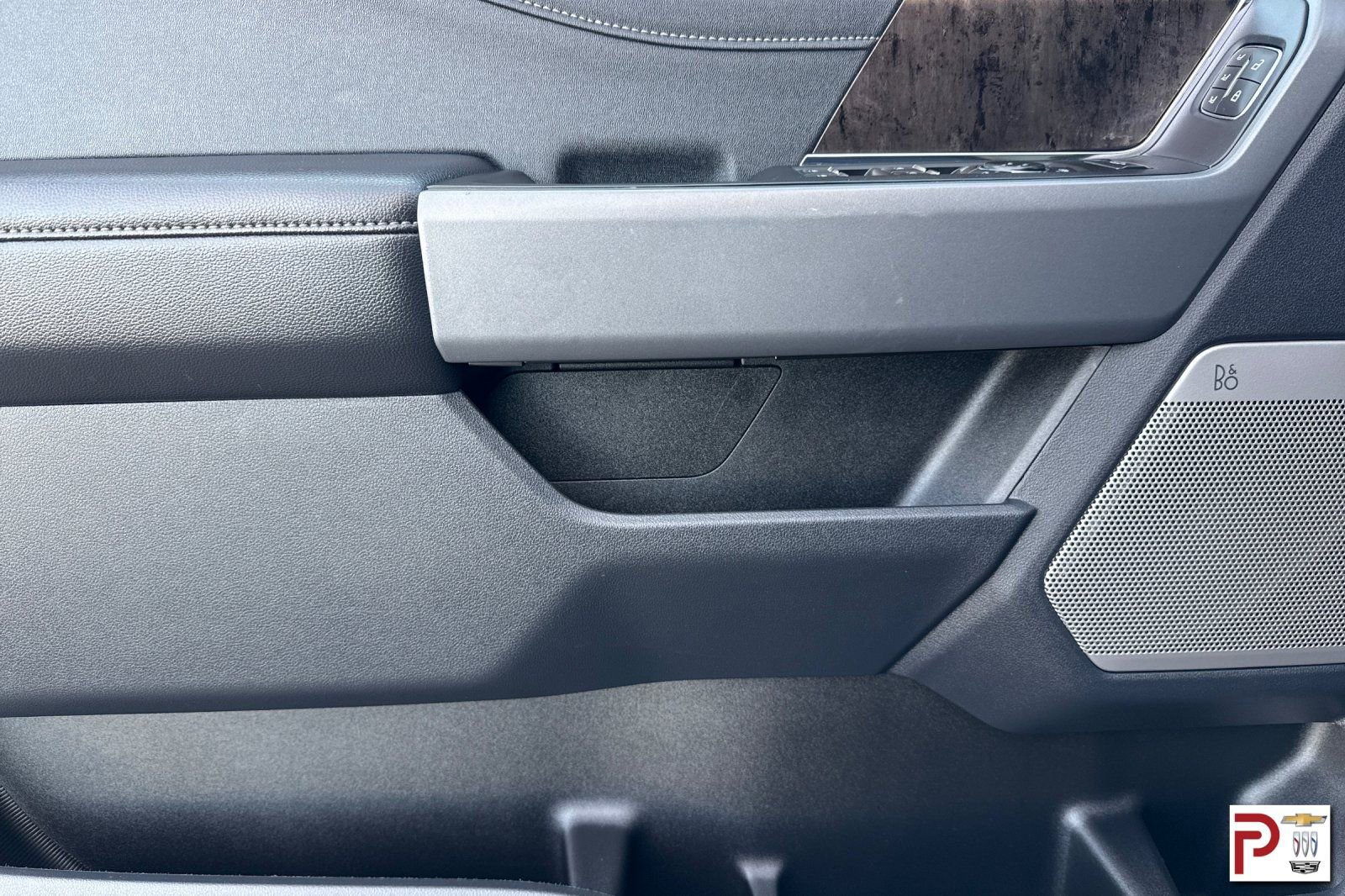 Used 2024 Ford F350 Lariat image 12