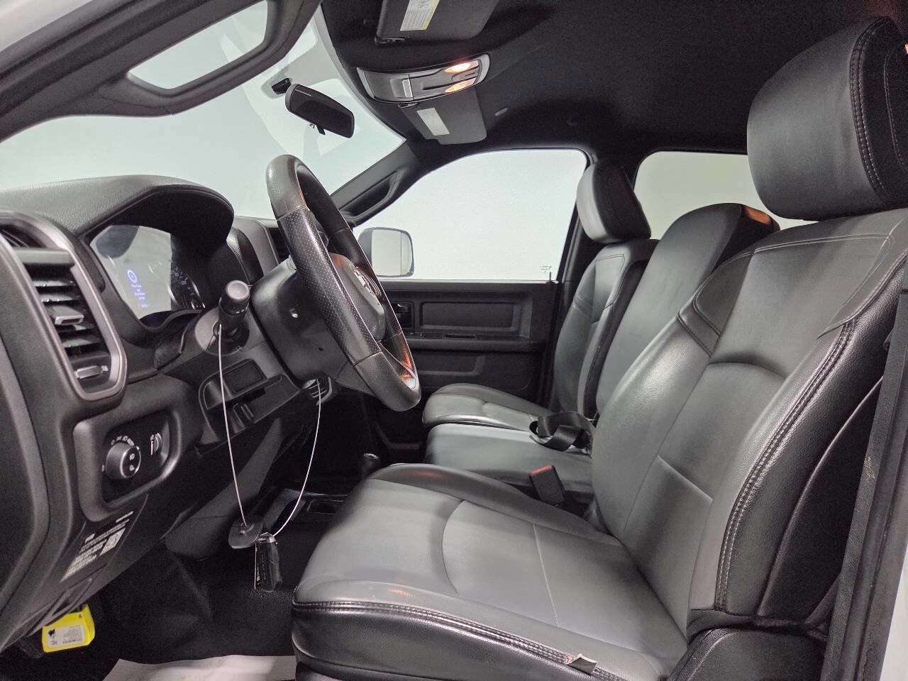 Used 2022 RAM 2500 Tradesman w/ Chrome Appearance Group image 10