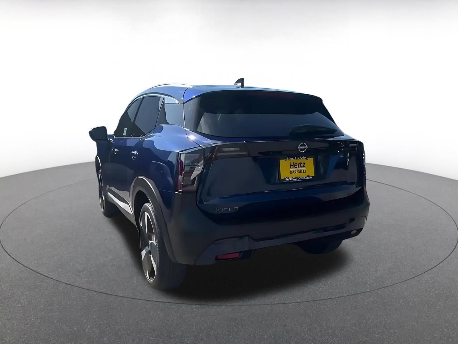 Used 2026 Nissan Kicks SR FWD image 10