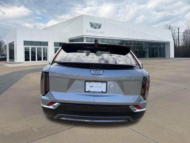 Certified 2025 Cadillac Optiq Luxury 1 AWD/4WD image 4