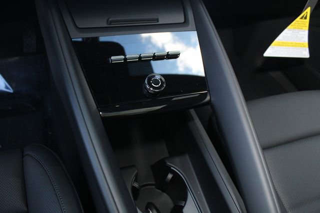 New 2026 Porsche Macan 4 Electric image 16