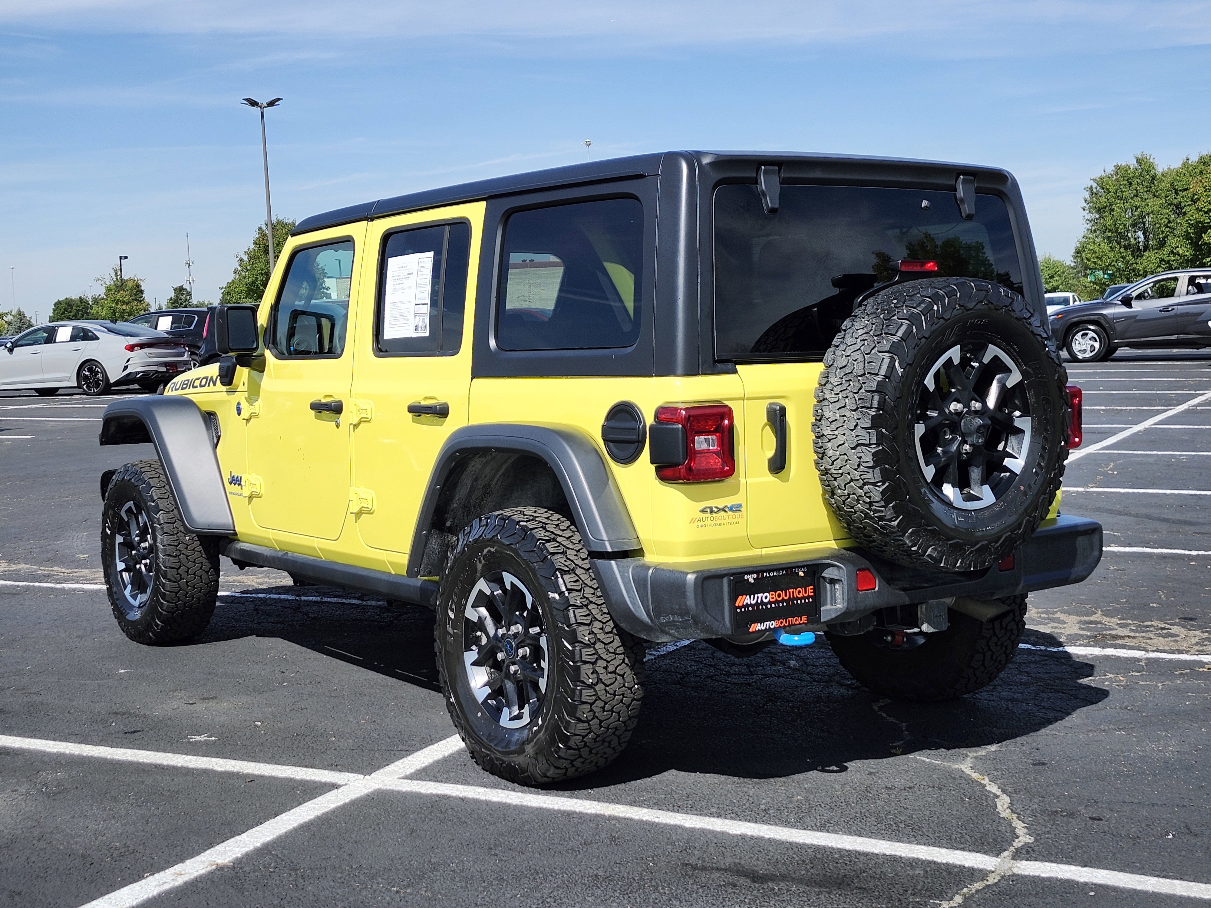 Used 2024 Jeep Wrangler Rubicon w/ Convenience Group image 8