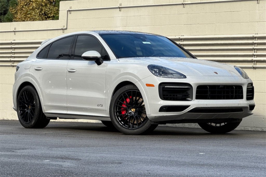 Used 2021 Porsche Cayenne GTS image 2